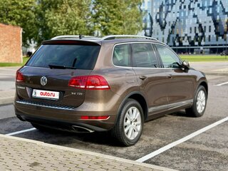 2013 Volkswagen Touareg II, коричневый, 2500000 рублей, вид 5