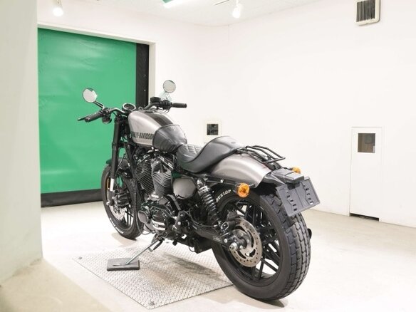 2017 Harley-Davidson XL1200, серебристый, 1076000 рублей - вид 5