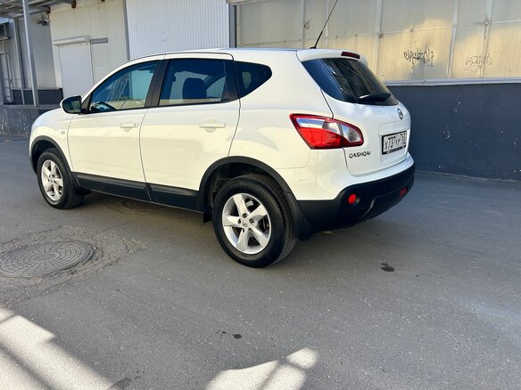 2010 Nissan Qashqai I Рестайлинг, белый, 970000 рублей - вид 7