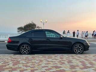 2008 Mercedes-Benz E-Класс 200 III (W211, S211) Рестайлинг, чёрный, 1100000 рублей, вид 3