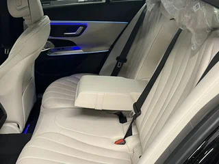 2026 Mercedes-Benz E-Класс 300 VI (W214, S214), чёрный, 9460000 рублей, вид 3