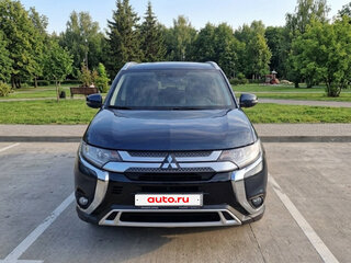 2019 Mitsubishi Outlander III Рестайлинг 3, синий, 1850000 рублей, вид 2