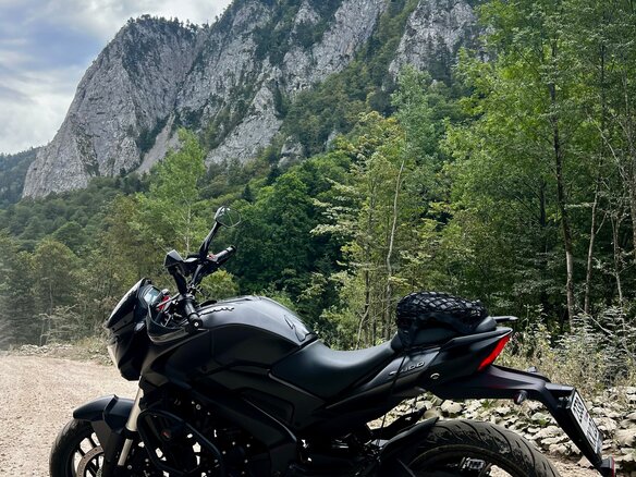 2019 Bajaj Dominar 400, чёрный, 395000 рублей - вид 3