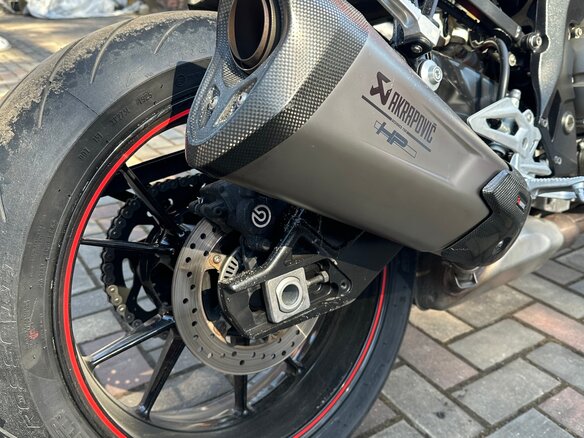 2018 BMW S 1000 R, красный, 1050000 рублей - вид 10