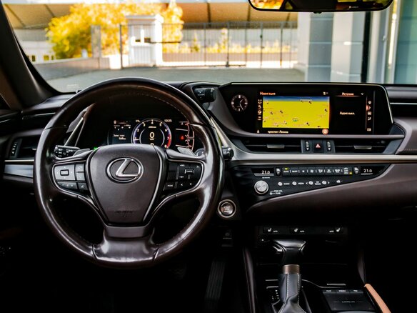 2021 Lexus ES 250 VII, белый, 3180000 рублей - вид 22