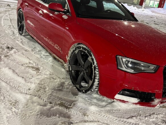 2011 Audi A5 I (8T), красный, 1100000 рублей