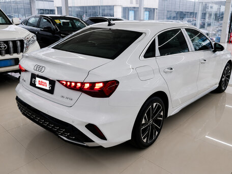 2023 Audi A3 35 TFSI Long IV (8Y), белый, 2299000 рублей, вид 4