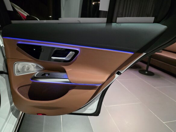 2026 Mercedes-Benz E-Класс 300 VI (W214, S214), белый - вид 18