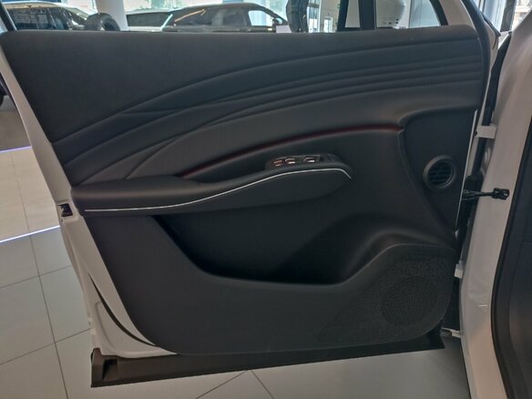 2026 Omoda C7, белый, 3099000 рублей - вид 8