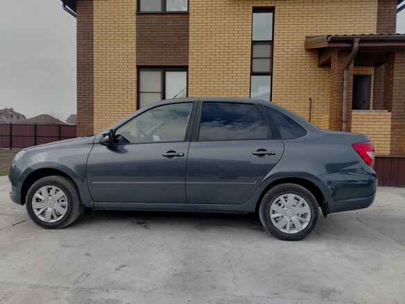 2024 Lada (ВАЗ) Granta I Рестайлинг, серый, 750000 рублей - вид 1