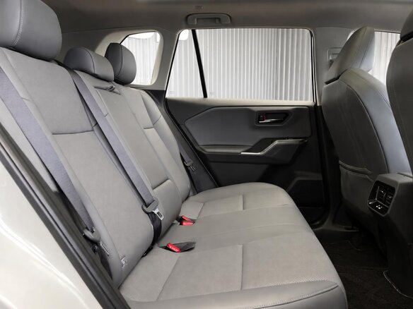 2026 Toyota RAV4 V (XA50), белый, 4247000 рублей - вид 12