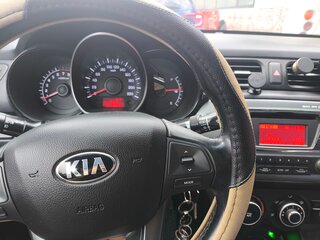 2014 Kia Rio 6-speed III, бежевый, 910000 рублей, вид 4