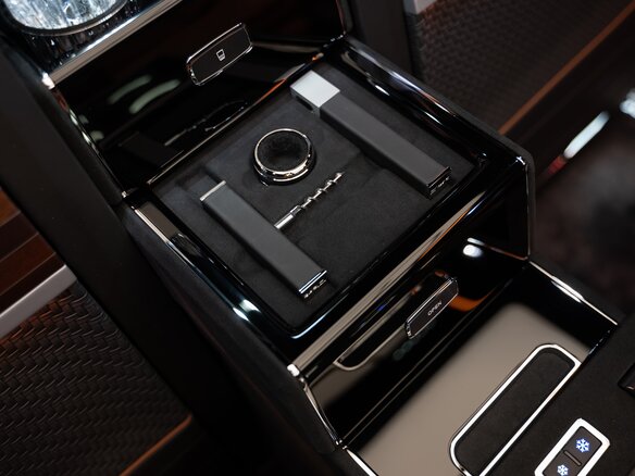 2026 Mercedes-Benz V-Класс Extra Long 300 d экстра длинный III (W447) Рестайлинг 2, чёрный, 49900000 рублей - вид 14