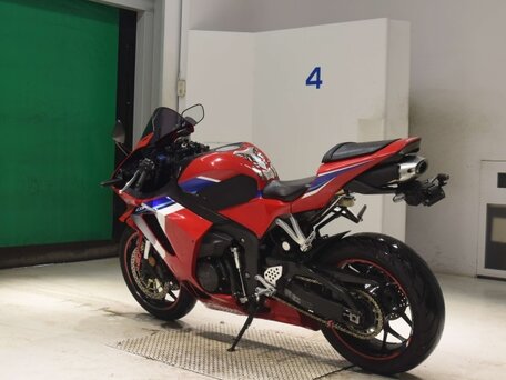 2021 Honda CBR 600RR, красный, 857000 рублей, вид 5