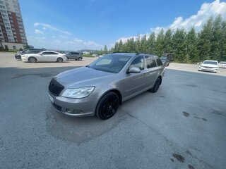 2011 Skoda Octavia Czech market II (A5) Рестайлинг, серый, 700000 рублей, вид 1