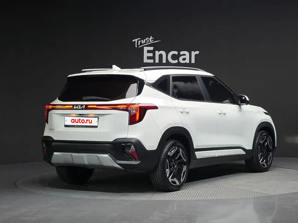 2022 Kia Seltos I Рестайлинг, белый - вид 1