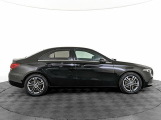 2018 Mercedes-Benz A-Класс 200 IV (W177), чёрный, 2230000 рублей, вид 4