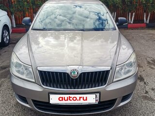 2011 Skoda Octavia II (A5) Рестайлинг, серый, 600000 рублей, вид 1