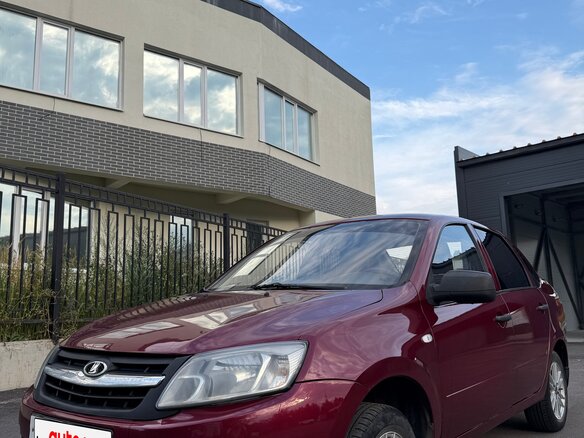 2013 Lada (ВАЗ) Granta I, красный, 290000 рублей - вид 1