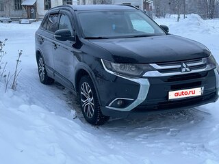 2016 Mitsubishi Outlander III Рестайлинг 2, чёрный, 1700000 рублей, вид 3