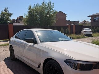 2019 BMW 5 серии 520d VII (G30/G31/G38), белый, 3000000 рублей, вид 1