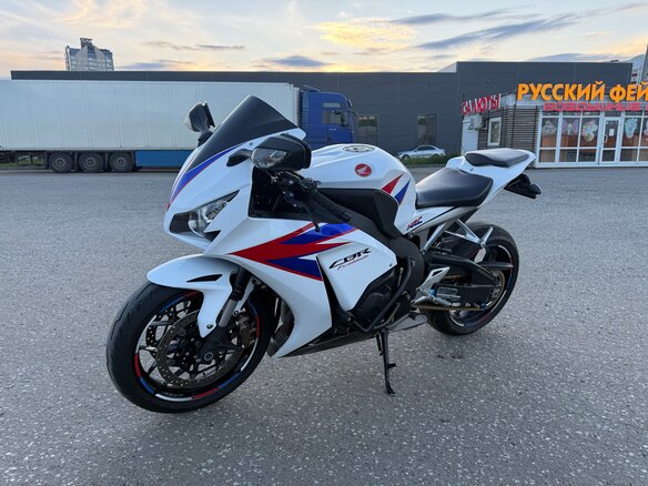 2012 Honda CBR 1000 RR/RA Fireblade, белый, 1099000 рублей