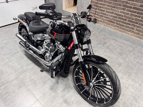 2023 Harley-Davidson Breakout, чёрный, 2700000 рублей, вид 3