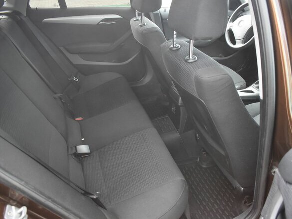 2013 BMW X1 18i I (E84) Рестайлинг, коричневый - вид 10