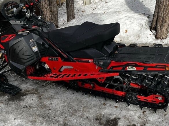 2021 BRP Lynx Xterrain RE Turbo, красный - вид 3