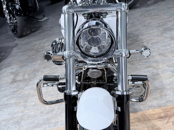 2016 Harley-Davidson Breakout, белый, 1799000 рублей - вид 26