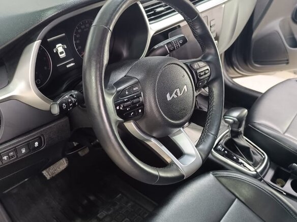 2021 Kia Rio IV Рестайлинг, серый, 1650000 рублей - вид 7