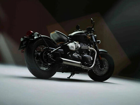 2026 Triumph Bonneville Bobber, серый, 2340000 рублей, вид 5
