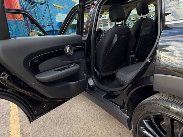 2019 Mini Clubman Cooper II, чёрный, 1900000 рублей - вид 6