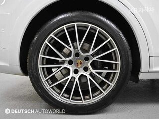 2023 Porsche Cayenne Coupé III, белый, 14328030 рублей, вид 5