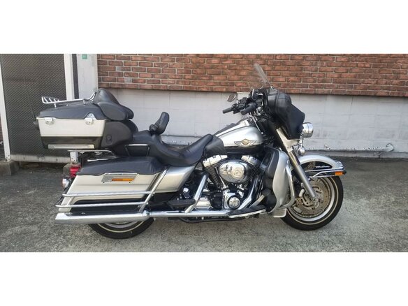 2003 Harley-Davidson Electra Glide, серебристый, 829000 рублей