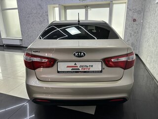 2013 Kia Rio III, бежевый, 885000 рублей, вид 4
