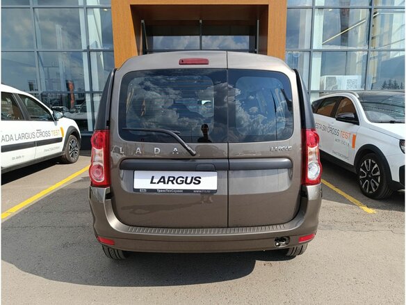 2026 Lada (ВАЗ) Largus I Рестайлинг, коричневый - вид 3