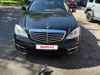 2005 Mercedes-Benz S-Класс 550 V (W221), чёрный, 650000 рублей, вид 1