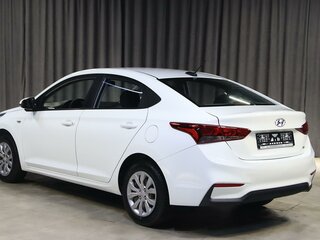 2018 Hyundai Solaris II, белый, 999000 рублей, вид 4