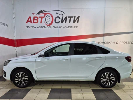 2023 Lada (ВАЗ) Vesta I Рестайлинг (NG), белый, 895000 рублей, вид 5