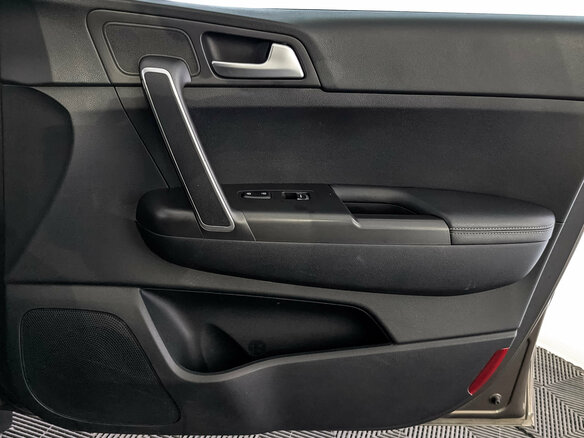 2018 Kia Sportage IV, коричневый, 1790000 рублей - вид 24