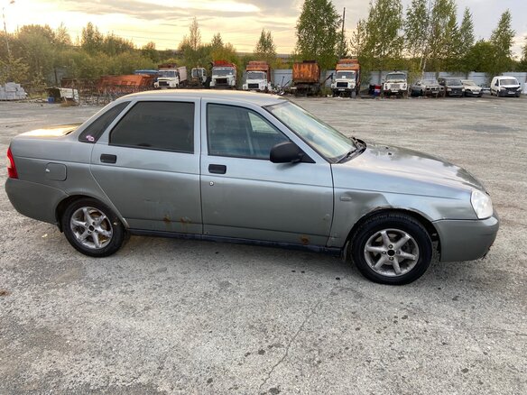 2011 Lada (ВАЗ) Priora I, серый, 190000 рублей - вид 1