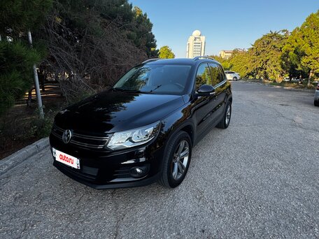2016 Volkswagen Tiguan I Рестайлинг, чёрный, 1745000 рублей, вид 3