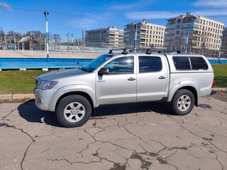 2014 Toyota Hilux VII Рестайлинг, серебристый, 1900000 рублей, вид 5