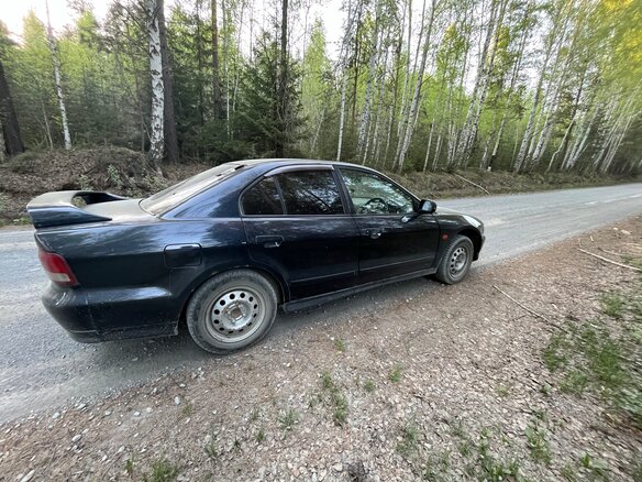 2001 Mitsubishi Galant VIII Рестайлинг, синий, 250000 рублей - вид 3