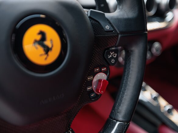 2014 Ferrari F12, белый, 26900000 рублей - вид 26