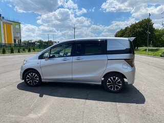 2010 Honda Freed Spike I, серый, 950000 рублей, вид 5