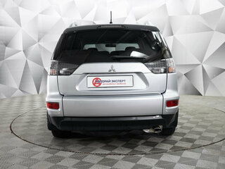 2010 Mitsubishi Outlander II Рестайлинг, серебристый, 1215000 рублей, вид 4