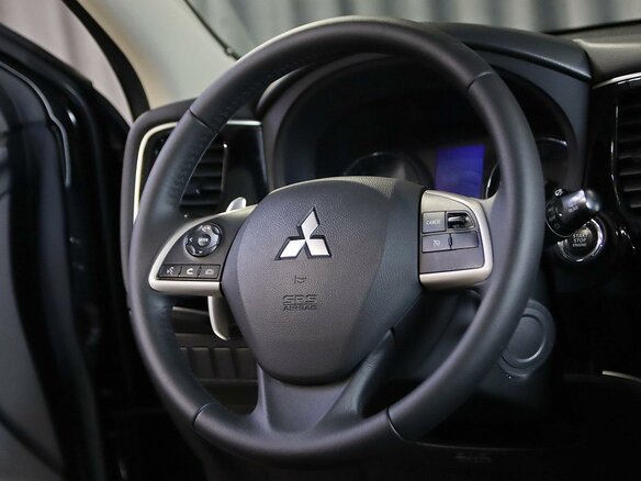 2014 Mitsubishi Outlander III, чёрный - вид 8