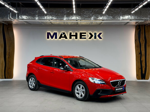 2017 Volvo V40 Cross Country I Рестайлинг, красный, 1970000 рублей